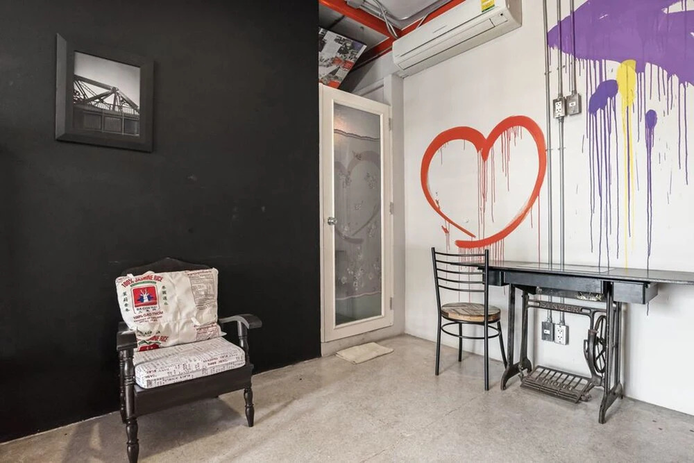 Saladaeng Gallery Hostel By Favstay