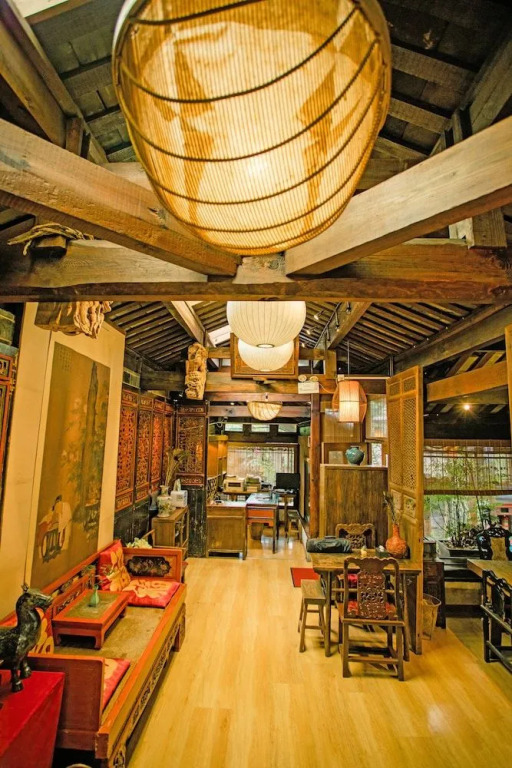 Kunming Lirui Hotel (Plateau Pearl International Trade City)