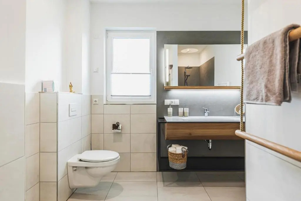 Traumhaftes Ferienhaus mit eigenem Seezugang sowie Sauna und Kamin