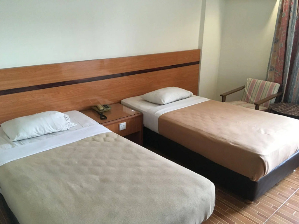 Paradise Hotel