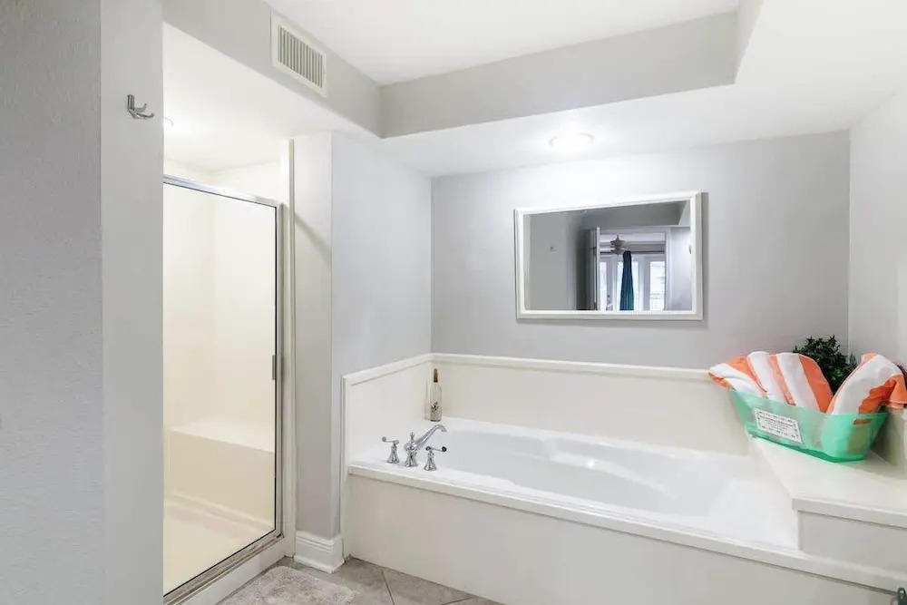 Cozy 2 bed 2 bath condo at the beachside Ocean Club Villas