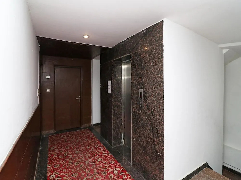 OYO 12780 New Hotel Rajwada