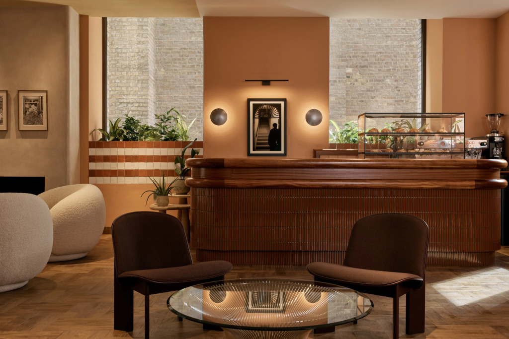Devonshire Club & Hotel