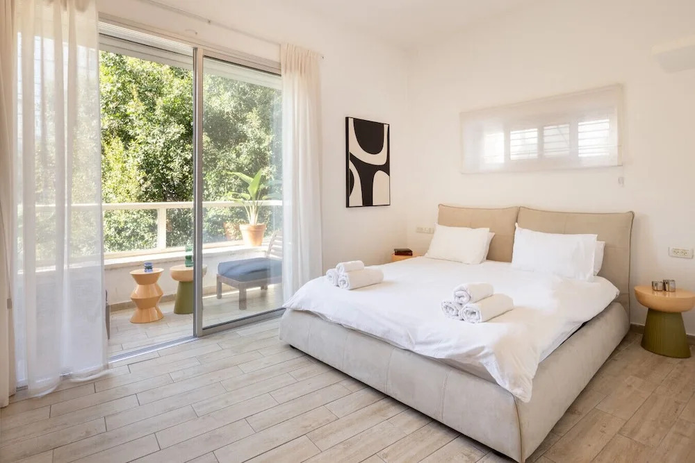 Heart of TLV-Modern wBalcony- 3BD & 3BR