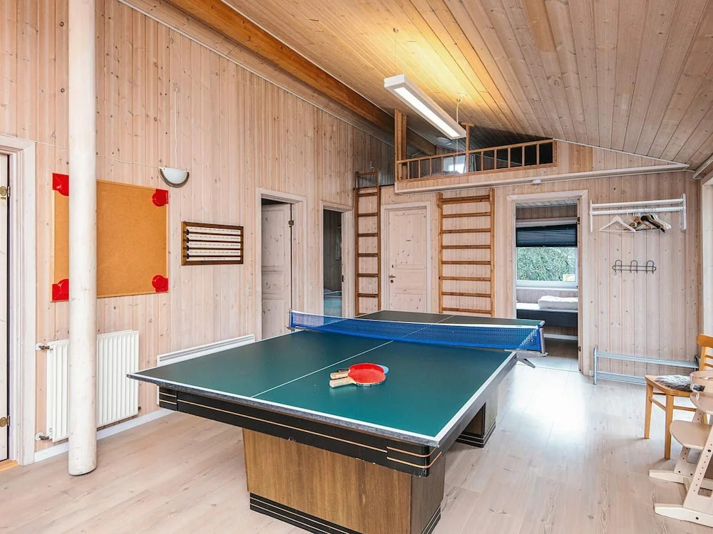 10 Person Holiday Home in Oksbol
