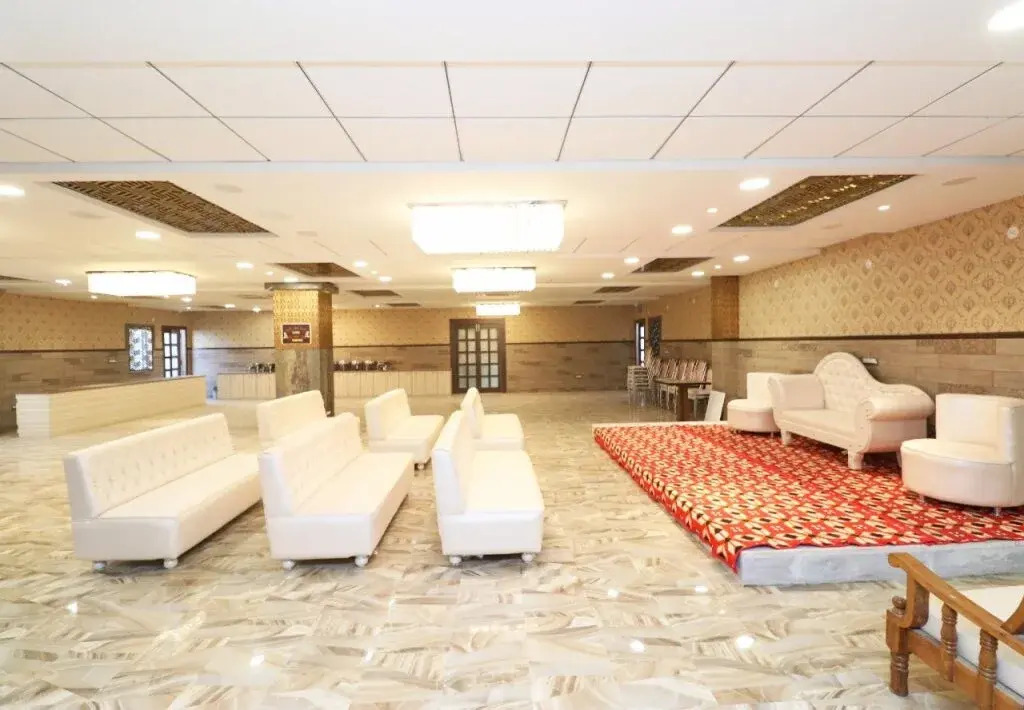 SS Hotel By OYO Rooms