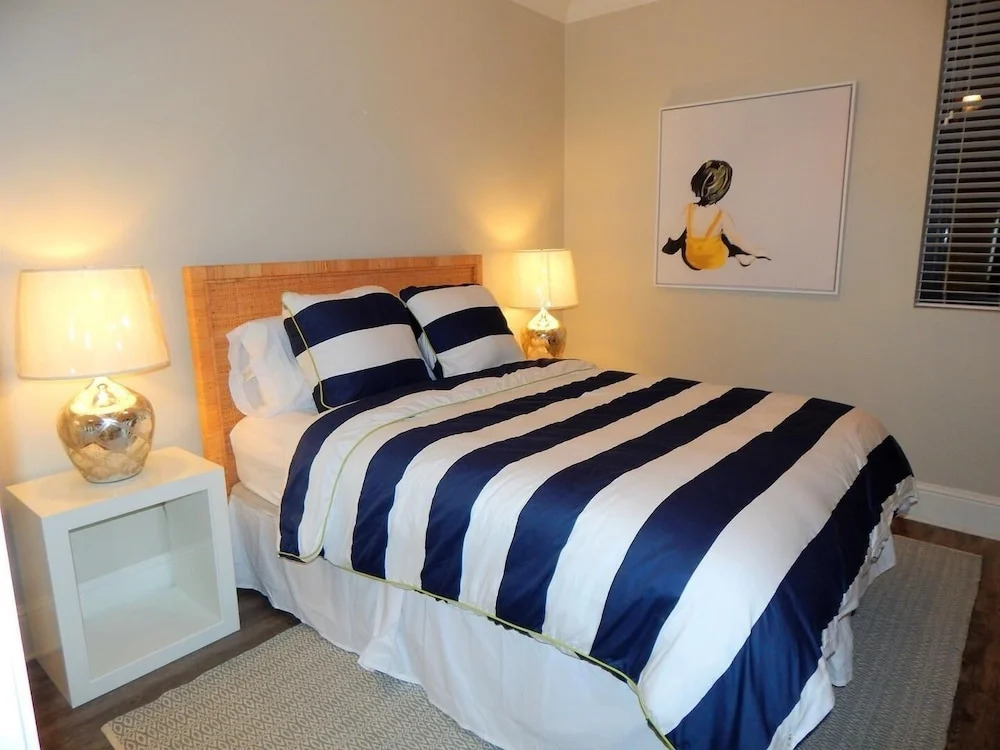 209 Holiday Isle 209 3 Bedroom Condo