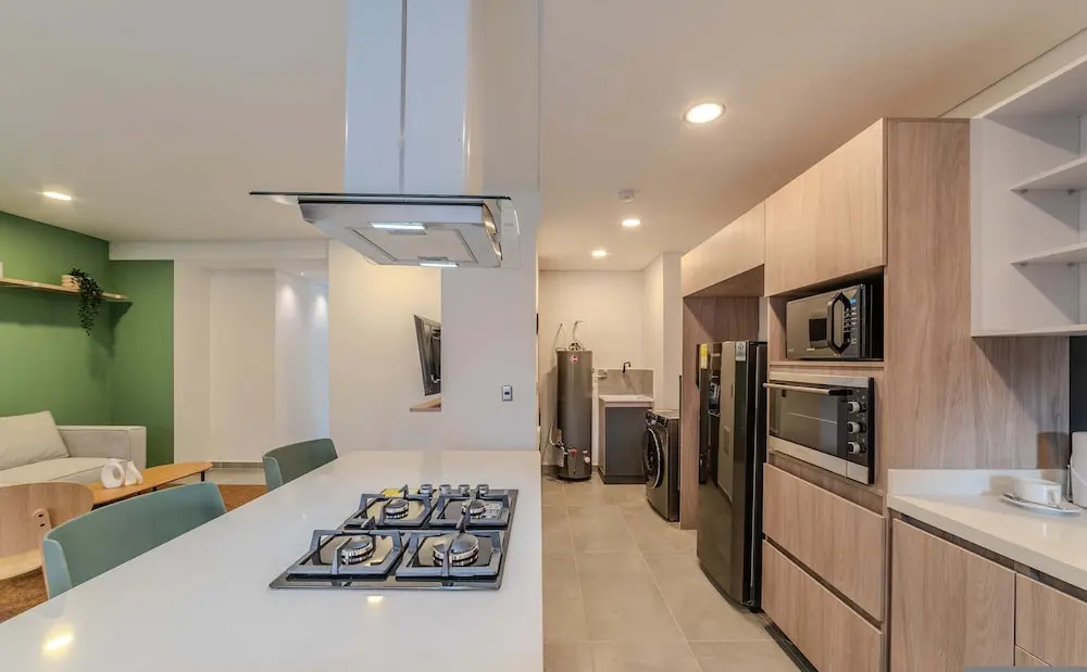 w Spacious 3BR w Outdoor Dining Terrace in Laureles
