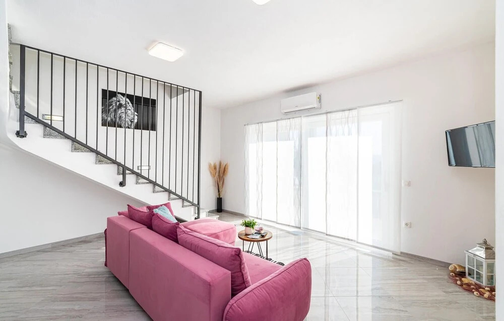 Luxurious Home In Maslenica