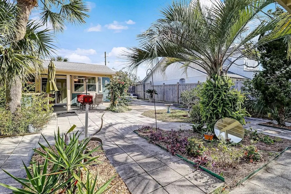 Dog Friendly Old Fernandina Style Home with Extra Studio Room by RedAwning