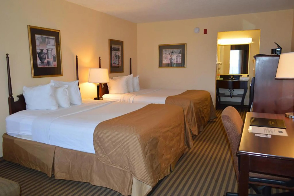 Opal Hotel & Suites
