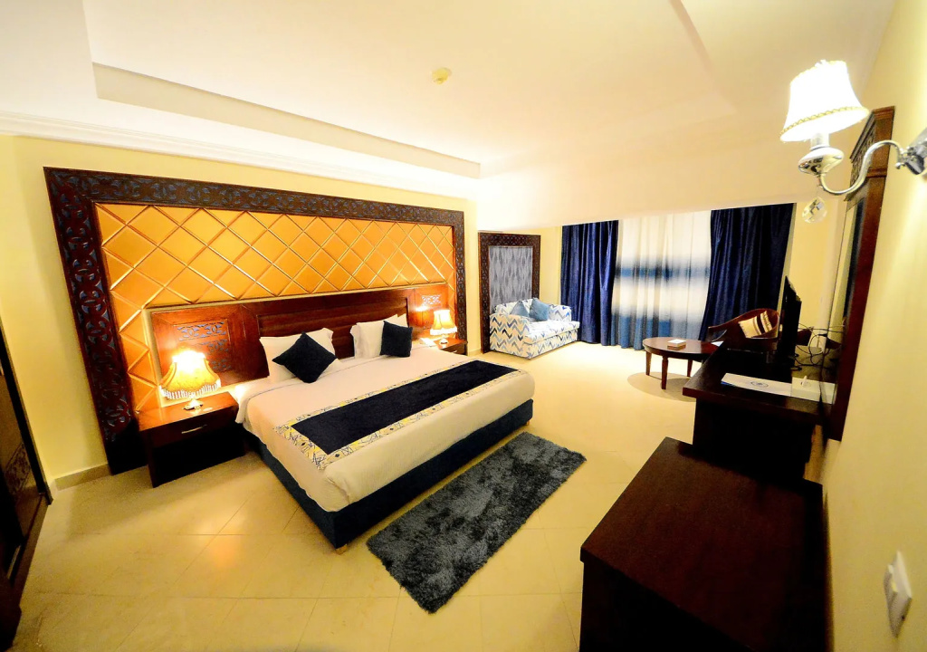 Отель Sea Beach Edge By Rotana