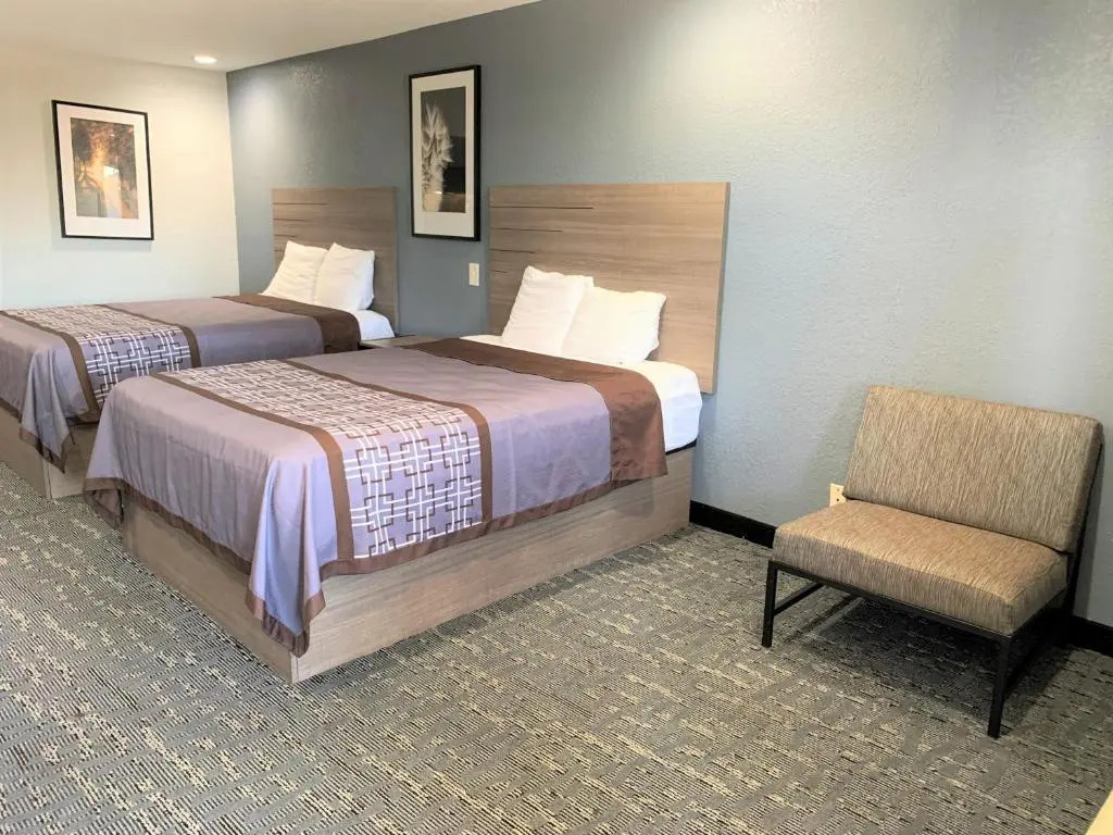 Sunrise Inn & Suites