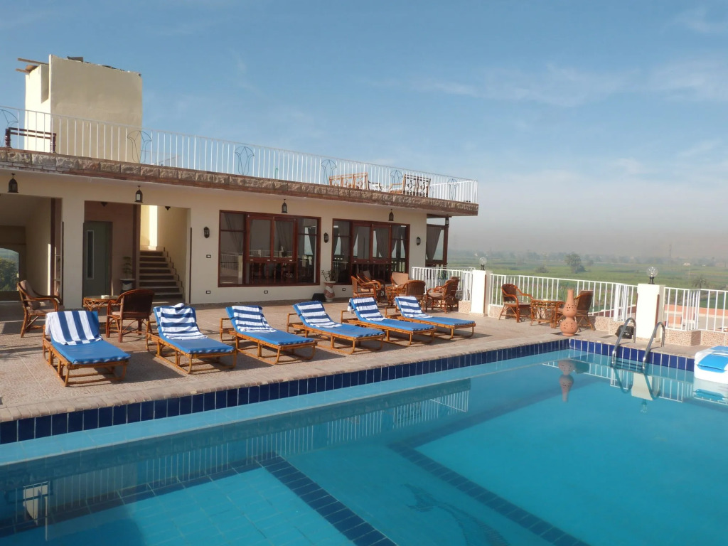 Thebes Hotel