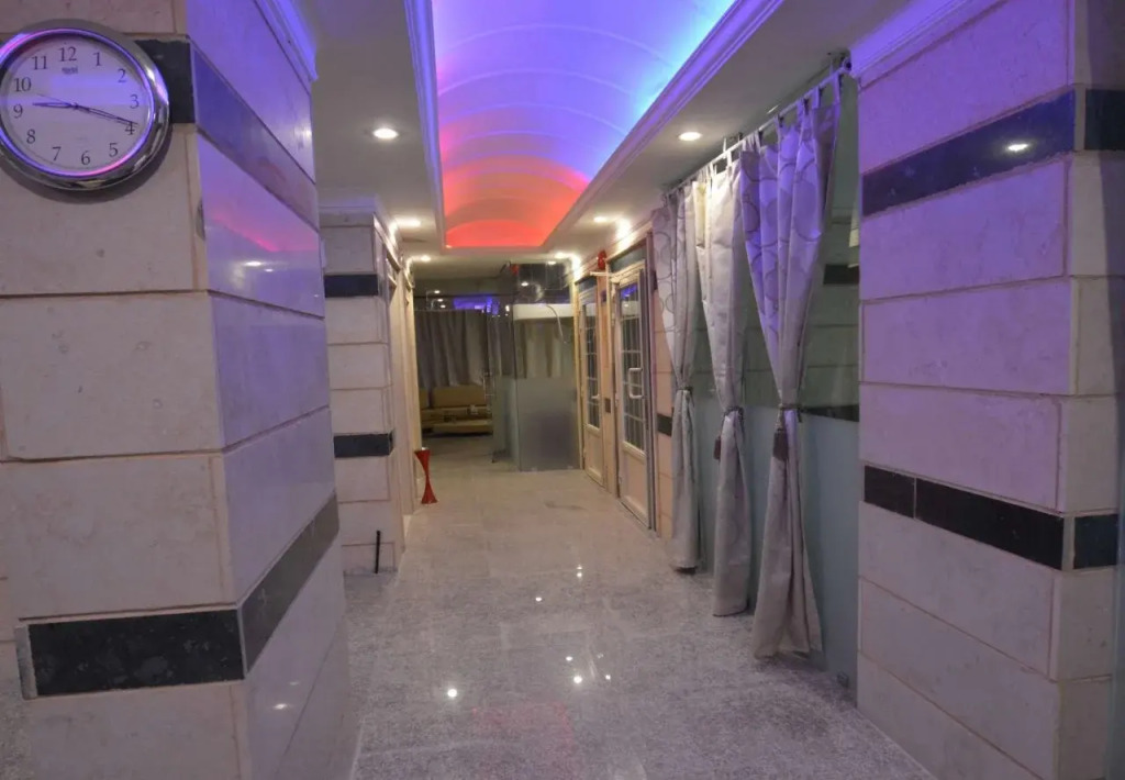 Leader Apartments