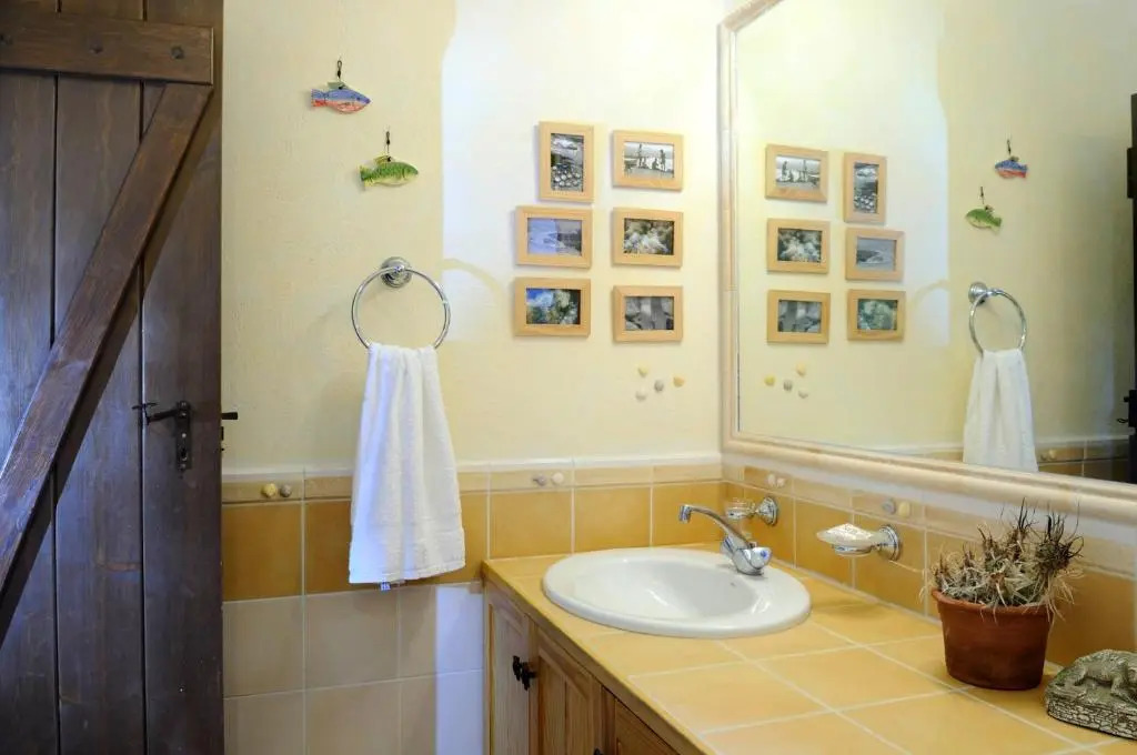 Villa Thymari - 4 bedroom beachfront luxury on private beach