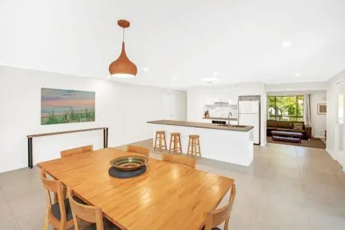 Sunyata Beach House - Rainbow Beach, Beachside escape with a pool, pet friendly and Wi-Fi