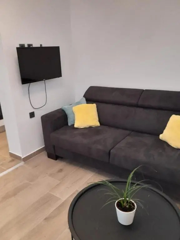 Apartman sa lođom 2+2