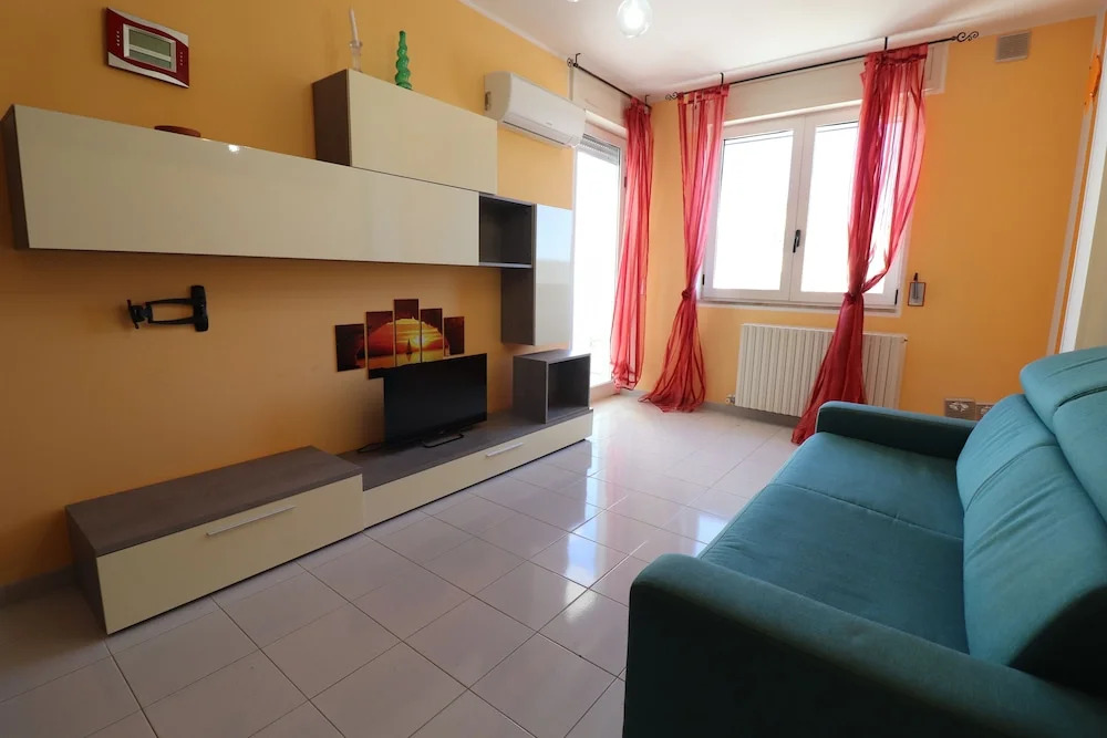 Casa Virginia Elegant One-Bedroom Apartment Near the Beach