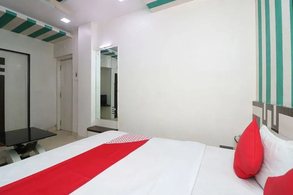 Hotel Artland by OYO Rooms