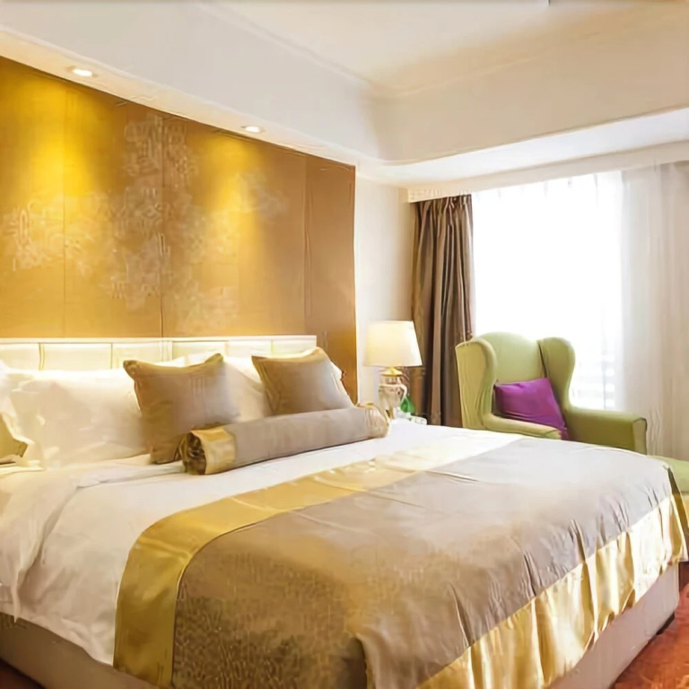 Golden NO.1 Hotel(黄金壹号酒店（陶瓷琉璃馆理工大店）)