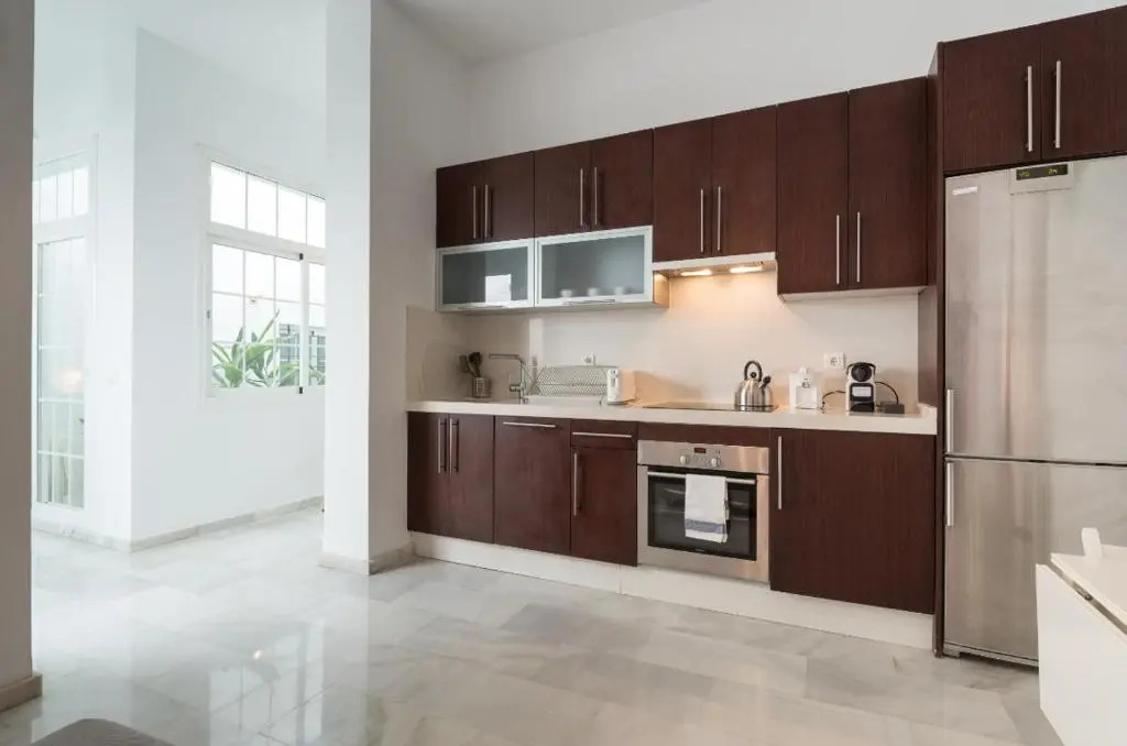 ML1C-Prime Location Marble Apartment with Patios