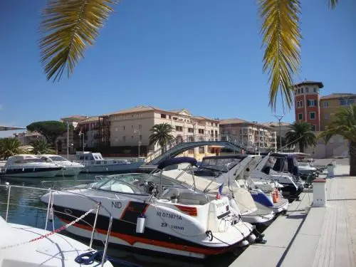 Le Soleil Bleu