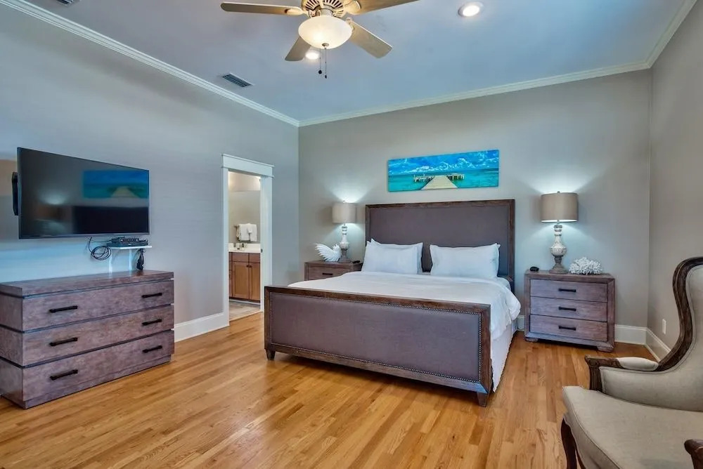Coastal Vue 5 Bedroom Holiday Home by Five Star Properties