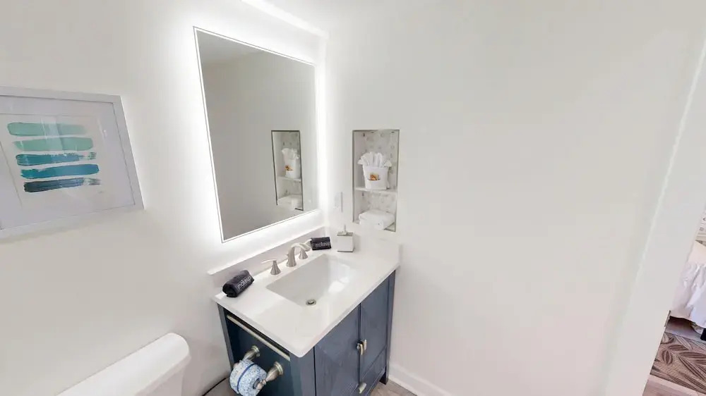 Destin Towers 113 2 Bedroom Condo