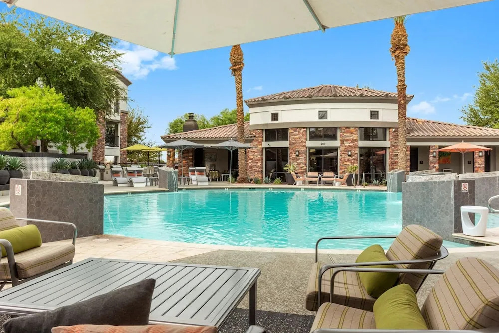 TWO CozySuites Apartment DowntownChandler