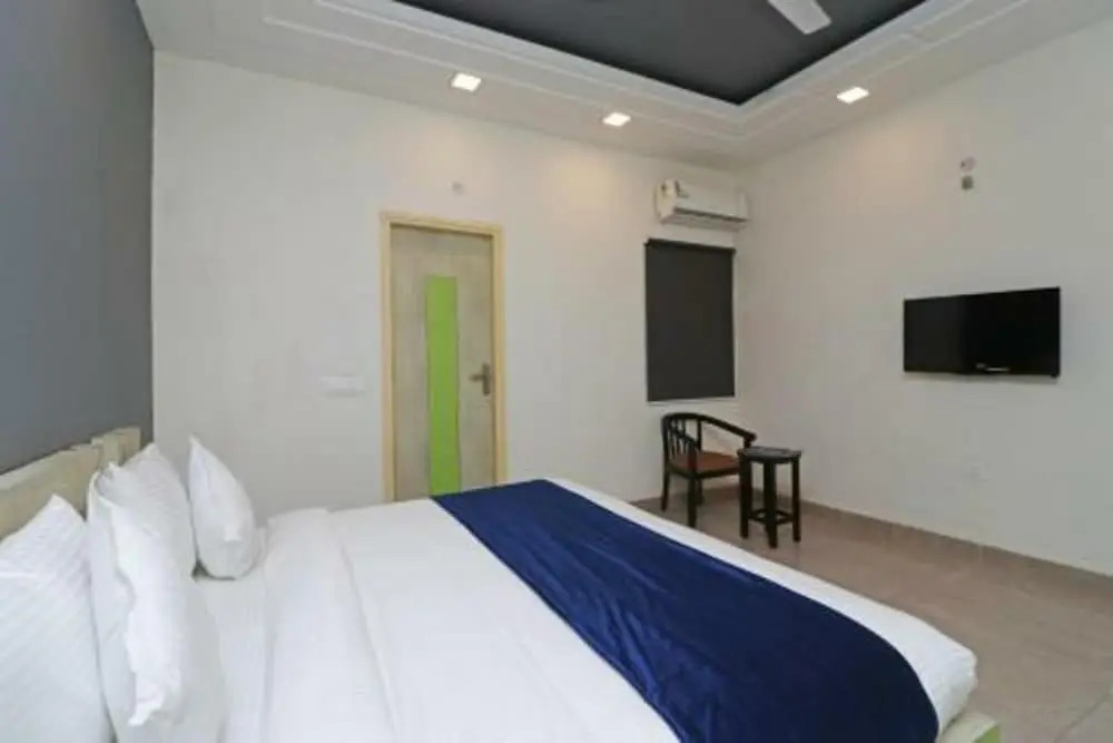 Hotel Loto - Sector 15