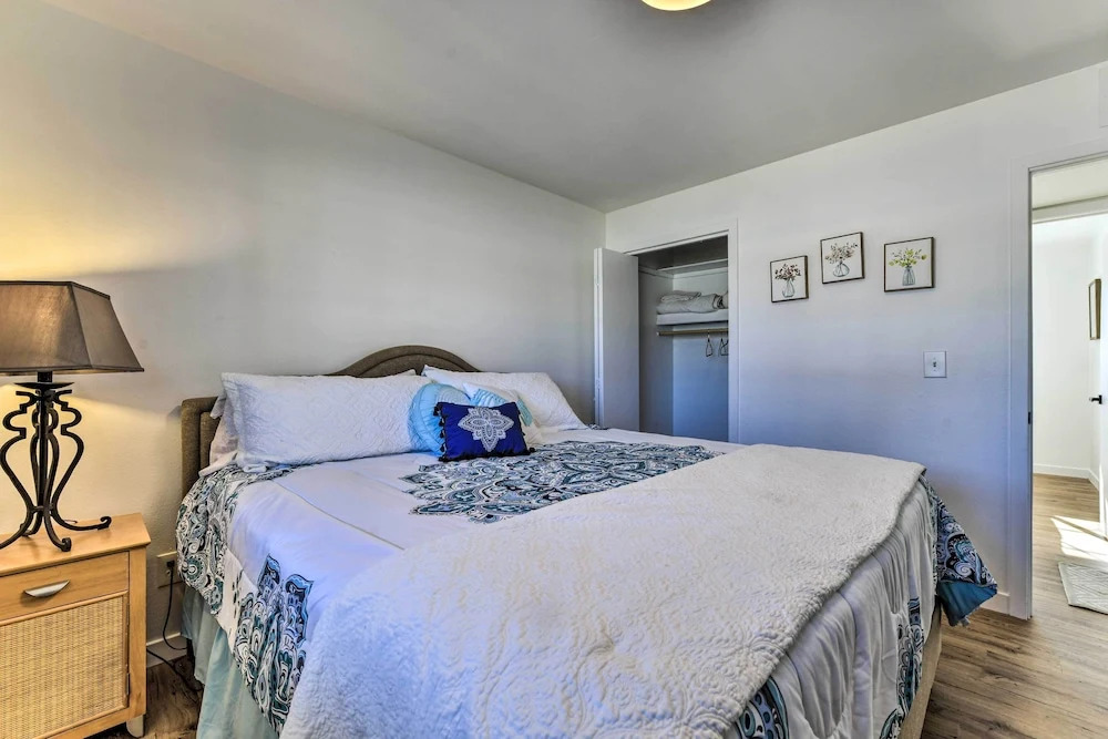 Furnished Patio! Downtown Gilbert Retreat