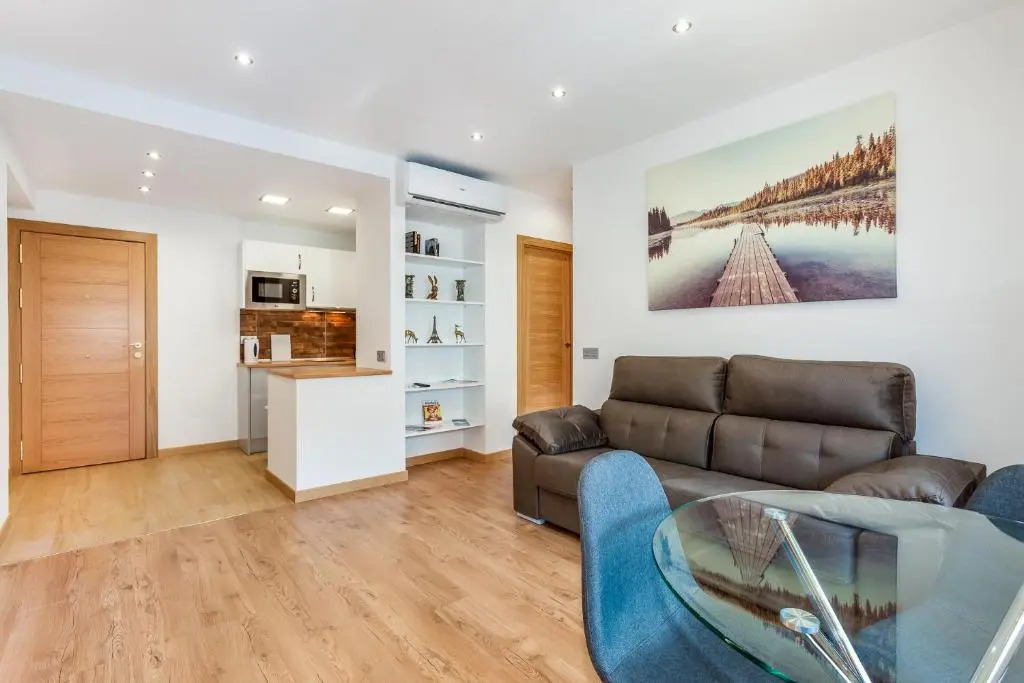 New 1 BR apartement on the sea in Marbella.