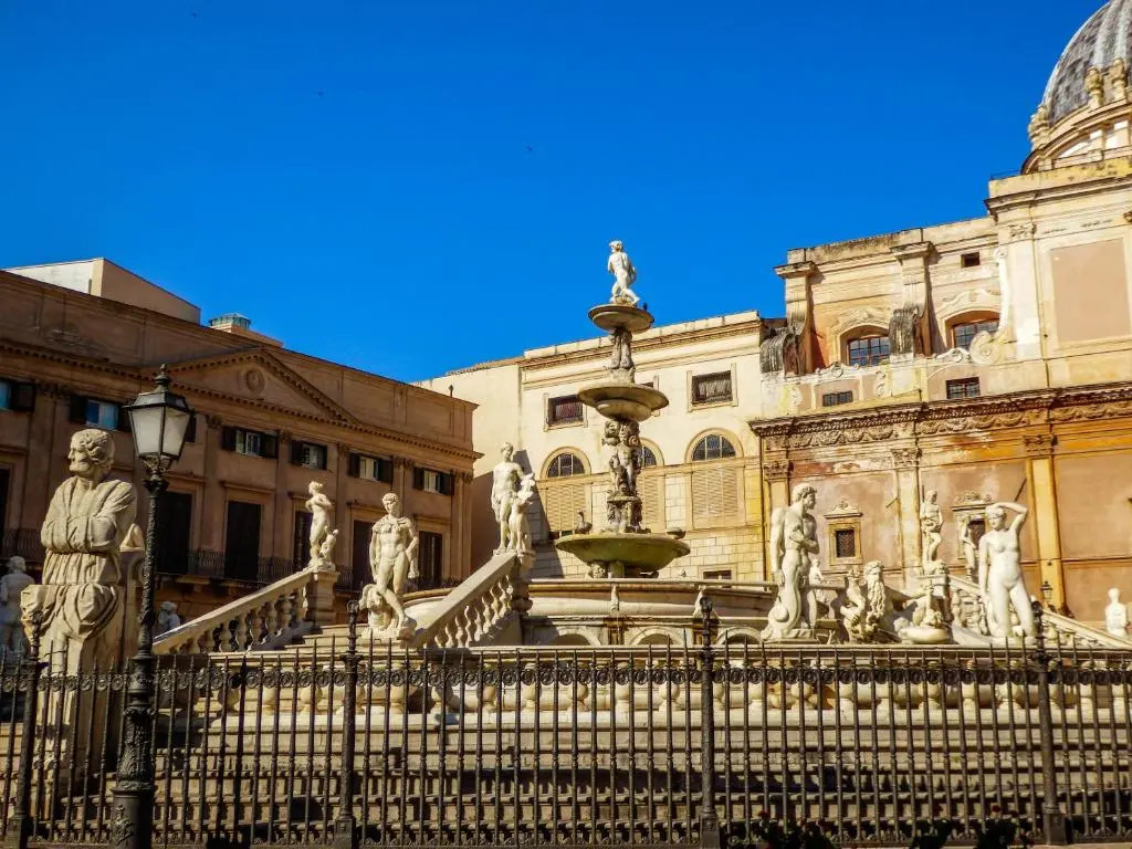 SantAgostino Apartment with Terrace by Wonderful Italy