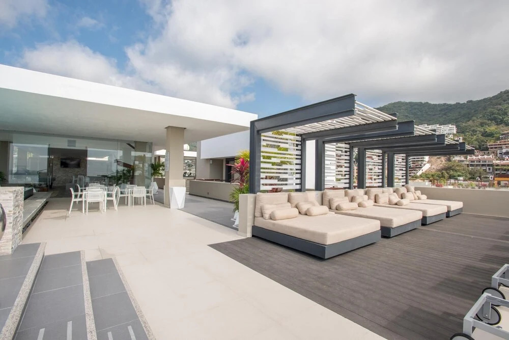 Loft 268-404 Ocean Views Spacious Balcony Rooftop Pool