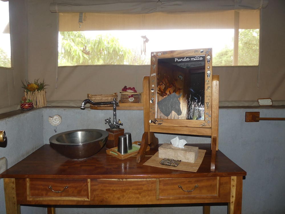 Ikweta Safari Camp