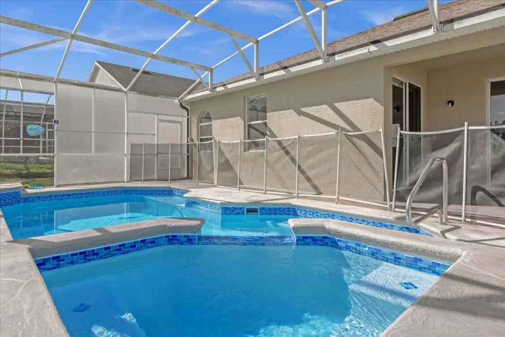 3 BR Highercombe Villa w/Spa & Golf Views, Davenport, US