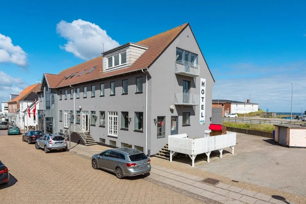 Eight-Bedroom Holiday home in Hvide Sande