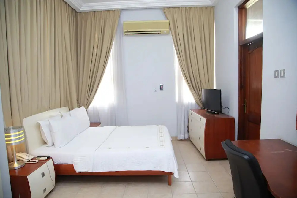Oasis Lodge