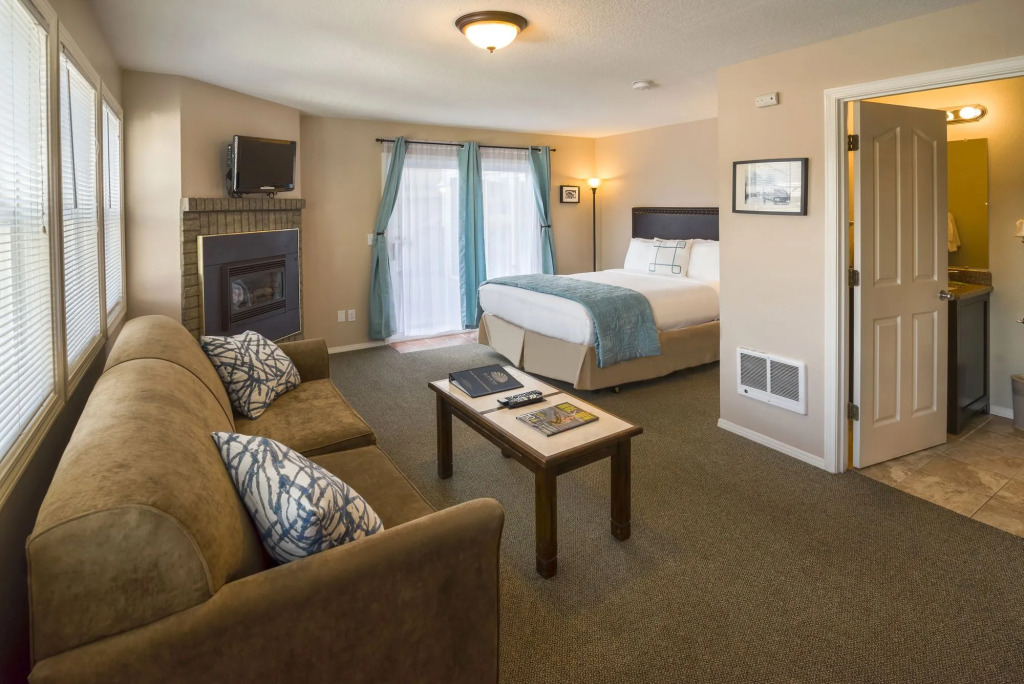 Inn at the Prom Oceanfront