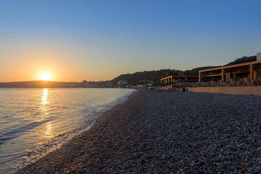 Avra Beach Resort