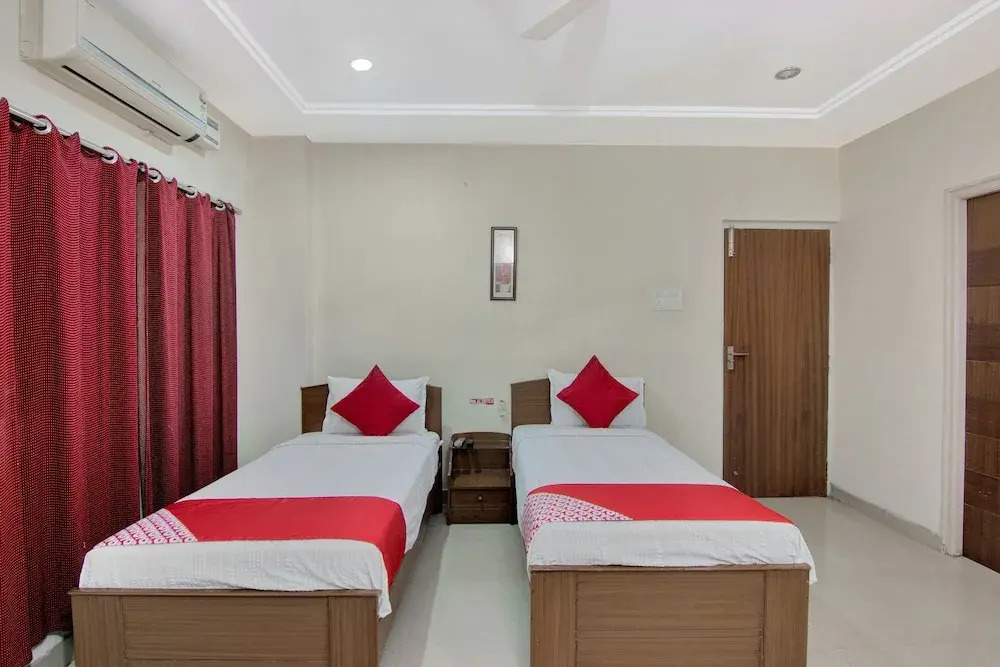 SilverKey Executive Stays 20009 Gachibowli