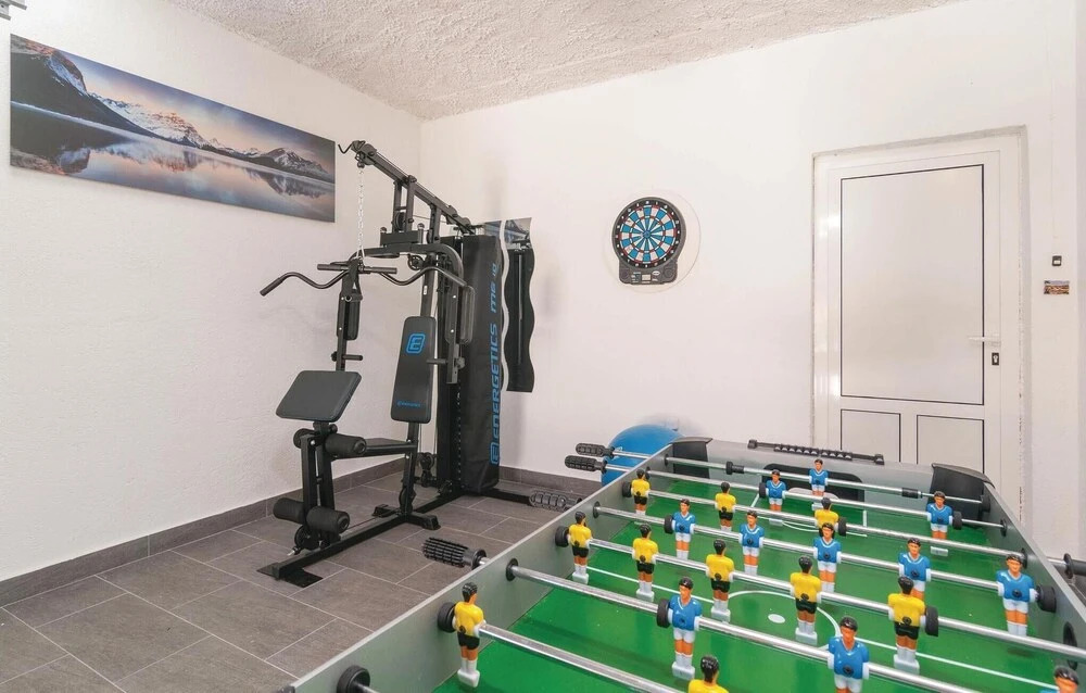 Pet Friendly Home In Srinjine With Sauna