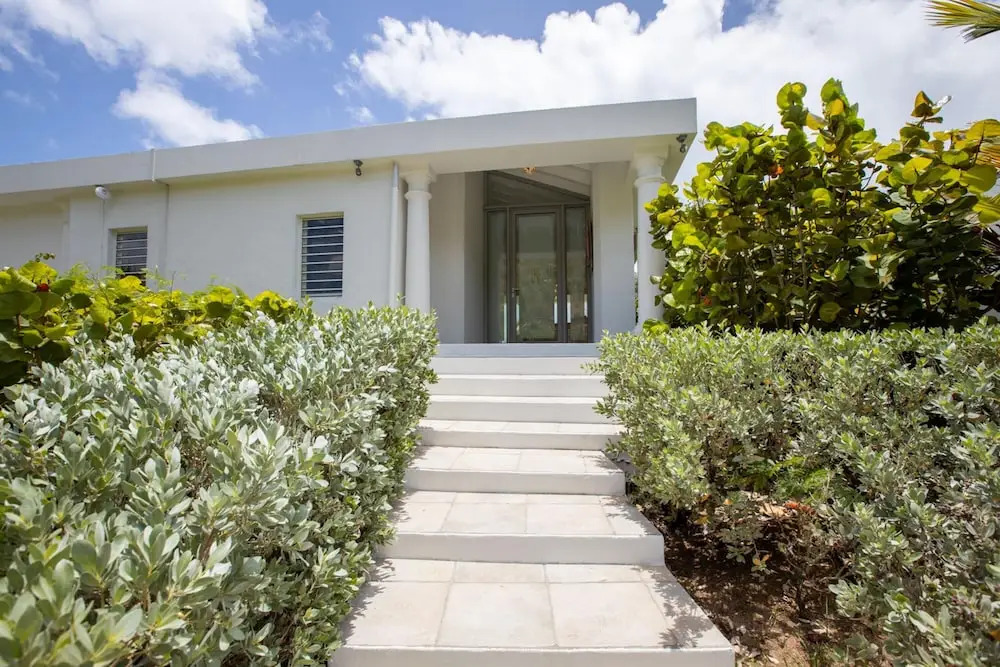La Perla Classic- 1 BR Beachfront Luxury Villa