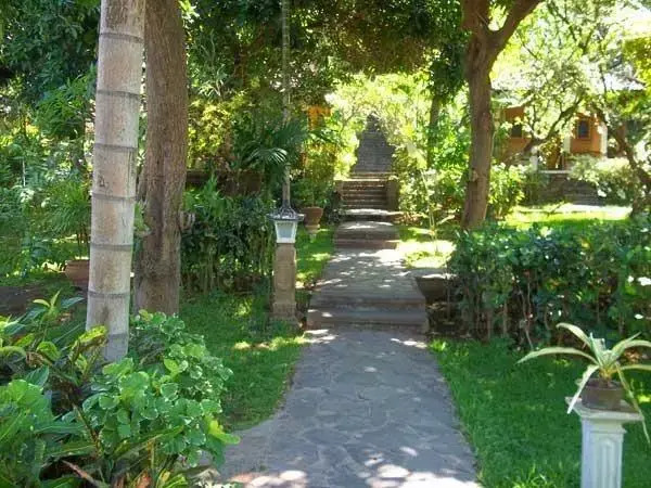 Alamat Anda Kusuma Jaya Indah Bungalows