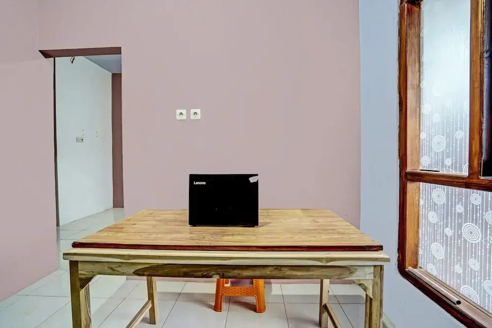 Hotel O Sobat Ijen HomestayNearSungai Prengsengan