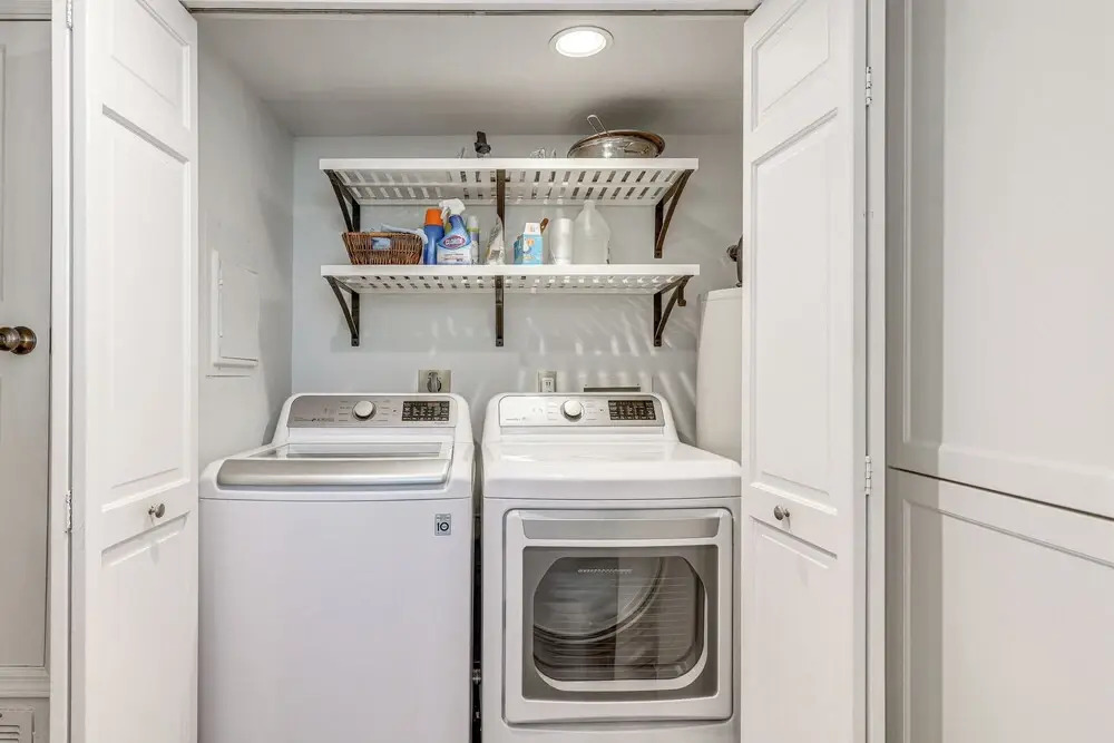 Quiet Condo w/ Pool Access, Near Arizona Boardwalk