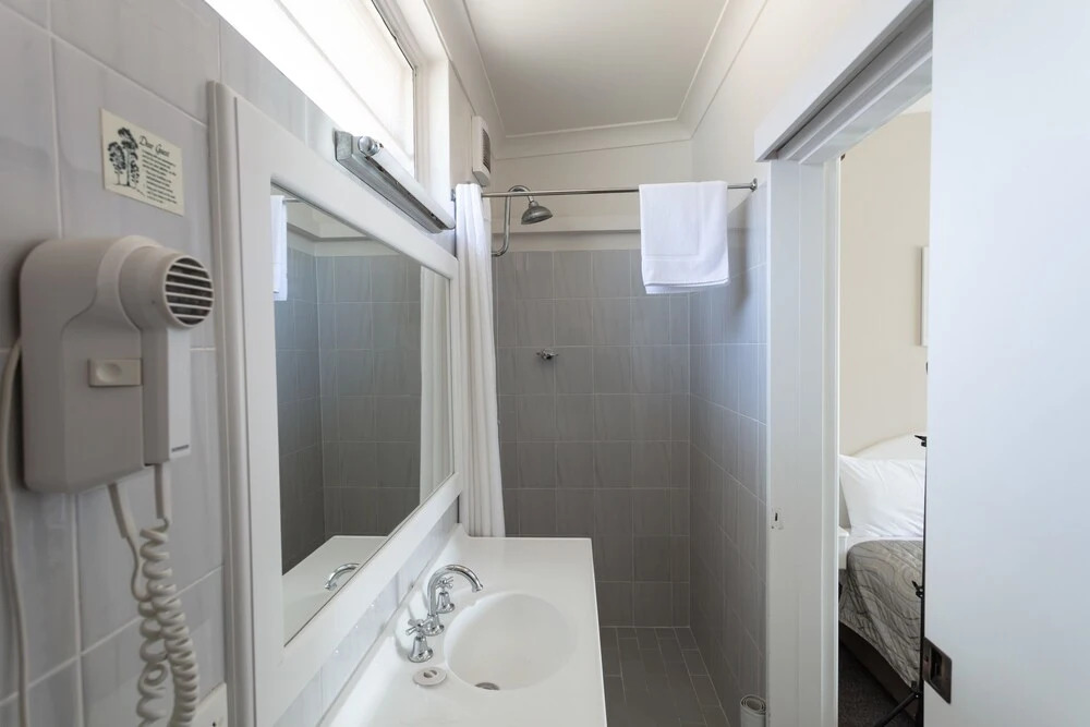 Engadine Motor Inn