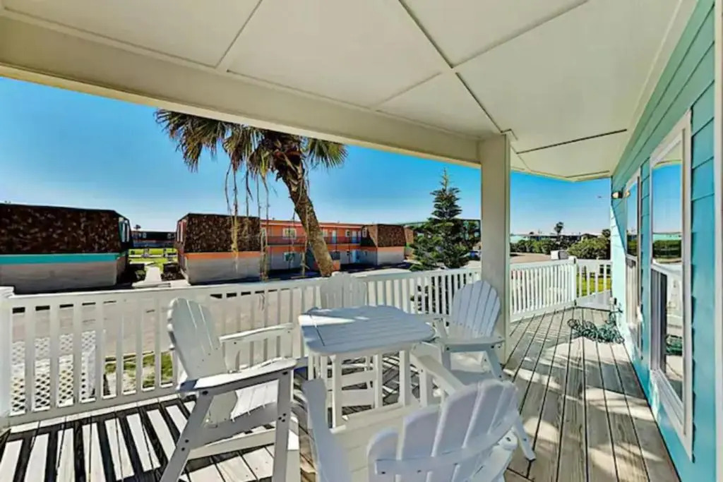 Steps to The Beach! Beautiful 4 BDRM 5 Bath Home W/Pool & Hot Tub
