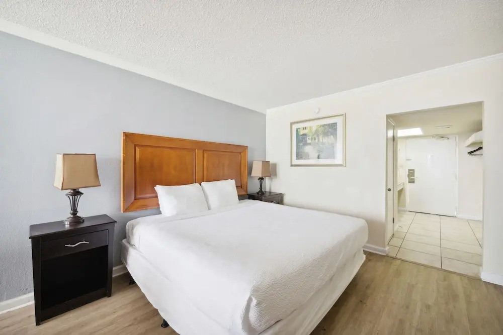 Seahaven Beach Hotel